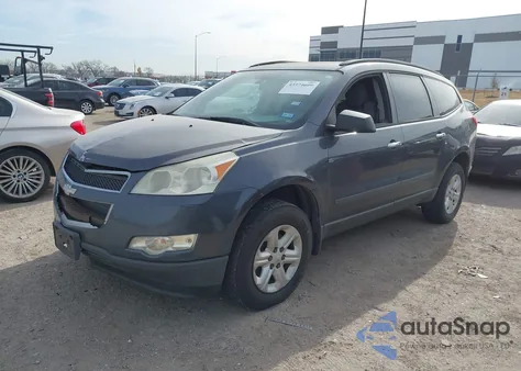 2012 Chevrolet Traverse Ls z USA, uszkodzony, nr VIN 1GNKREED2CJ407640